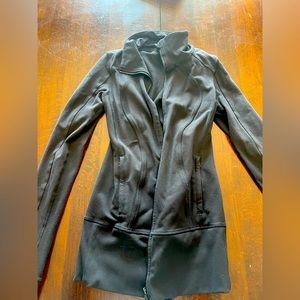 lulu lemon jacket size 6